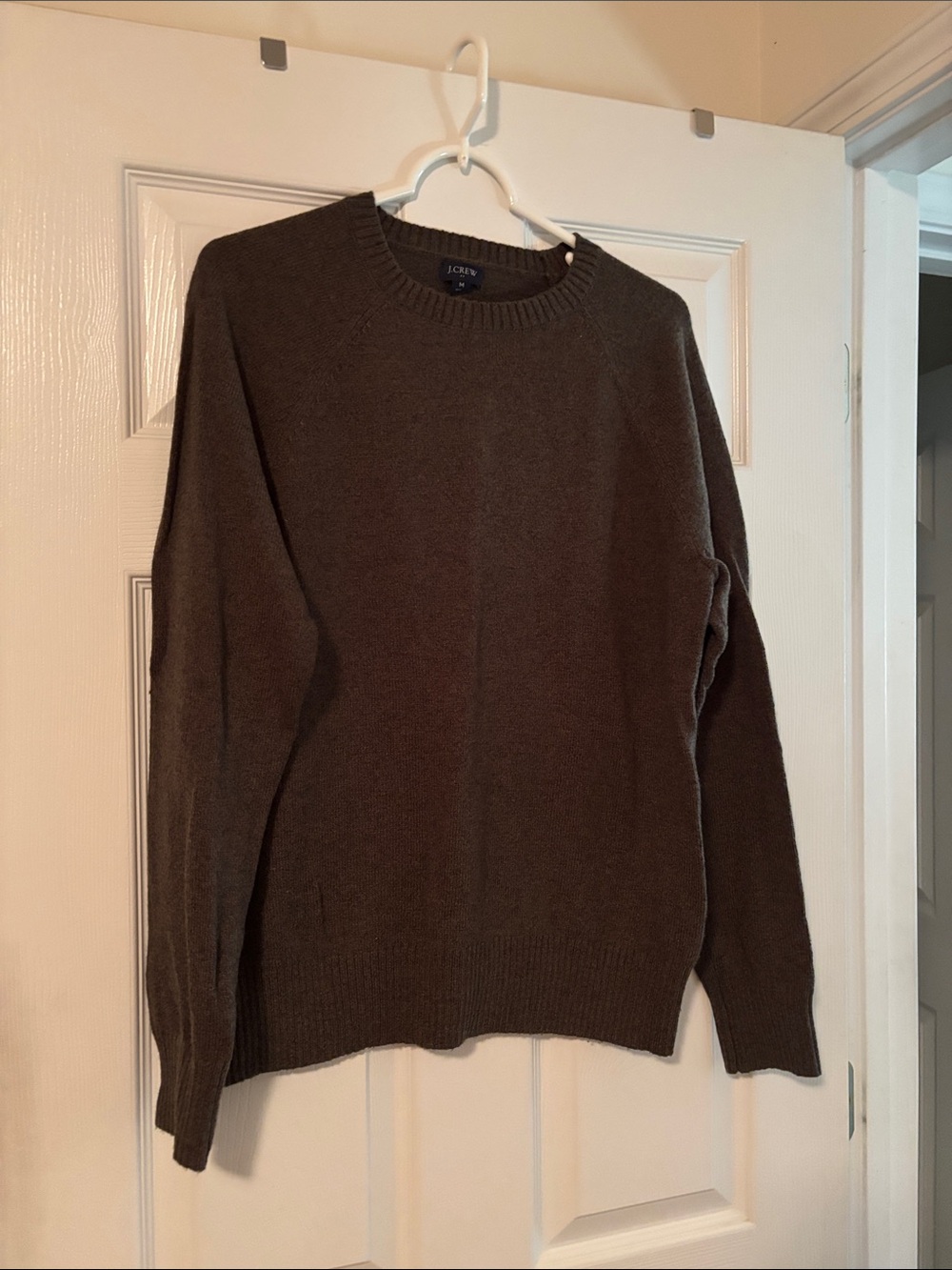 J. Crew Men’s Crewneck Sweater in Dark Brown size Medium in EUC